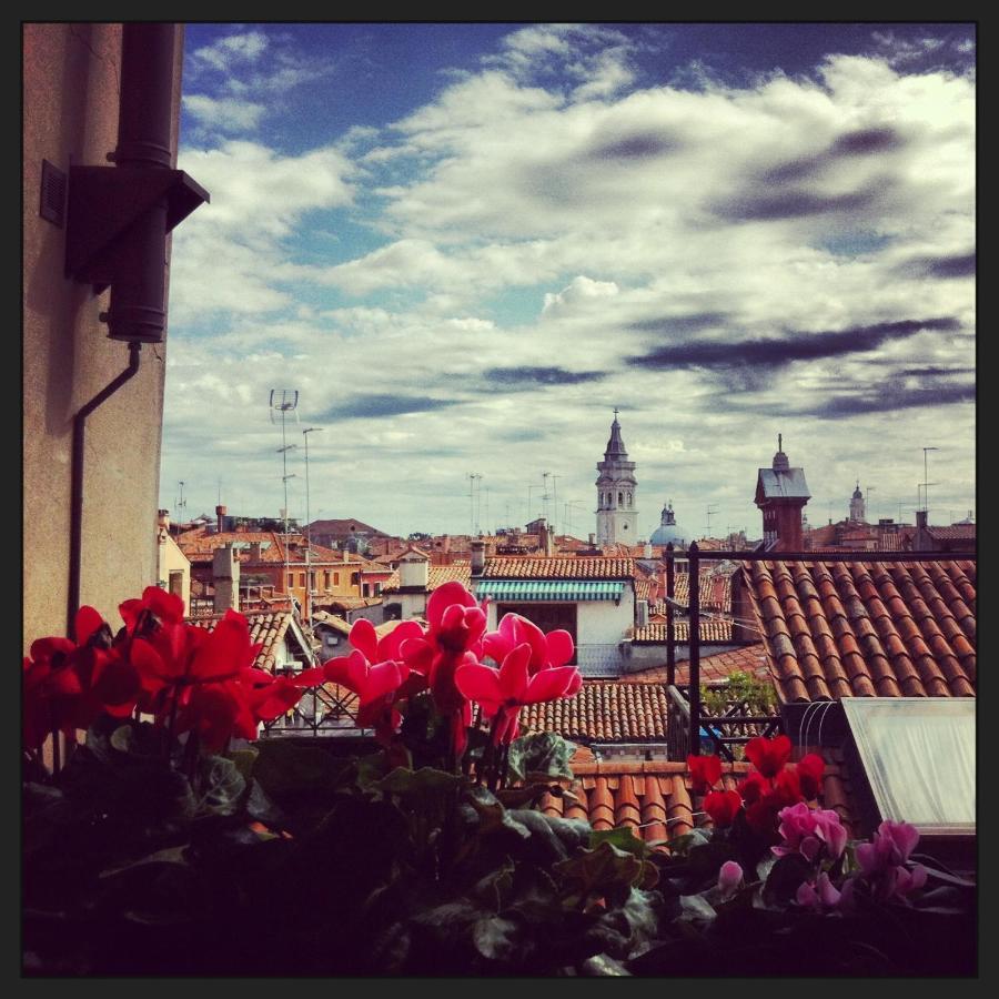 Lion Rooftop Apartments Venice Novita' Luaran gambar