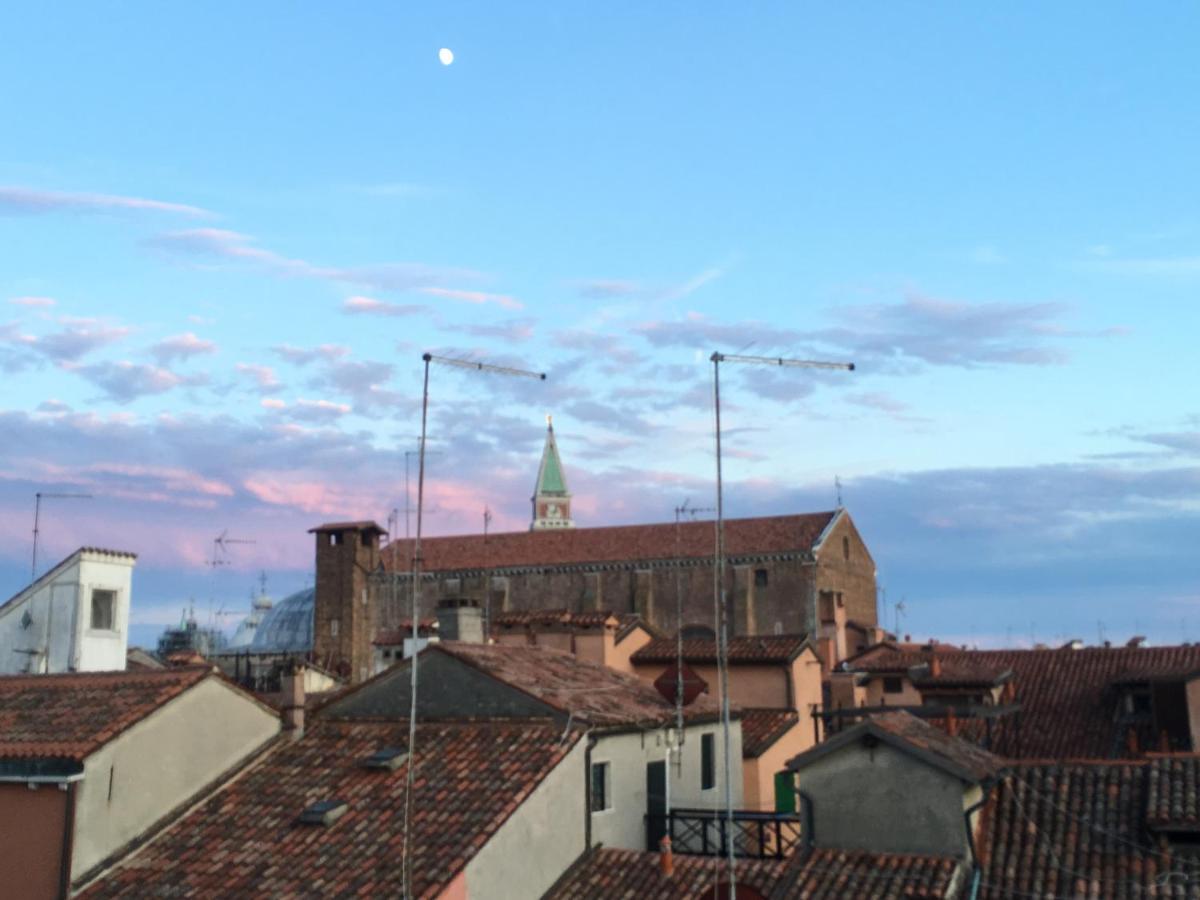 Lion Rooftop Apartments Venice Novita' Luaran gambar